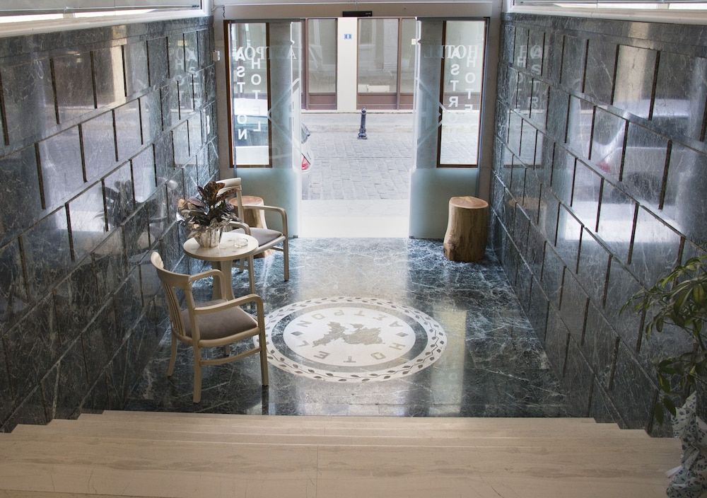 Astron Hotel 3