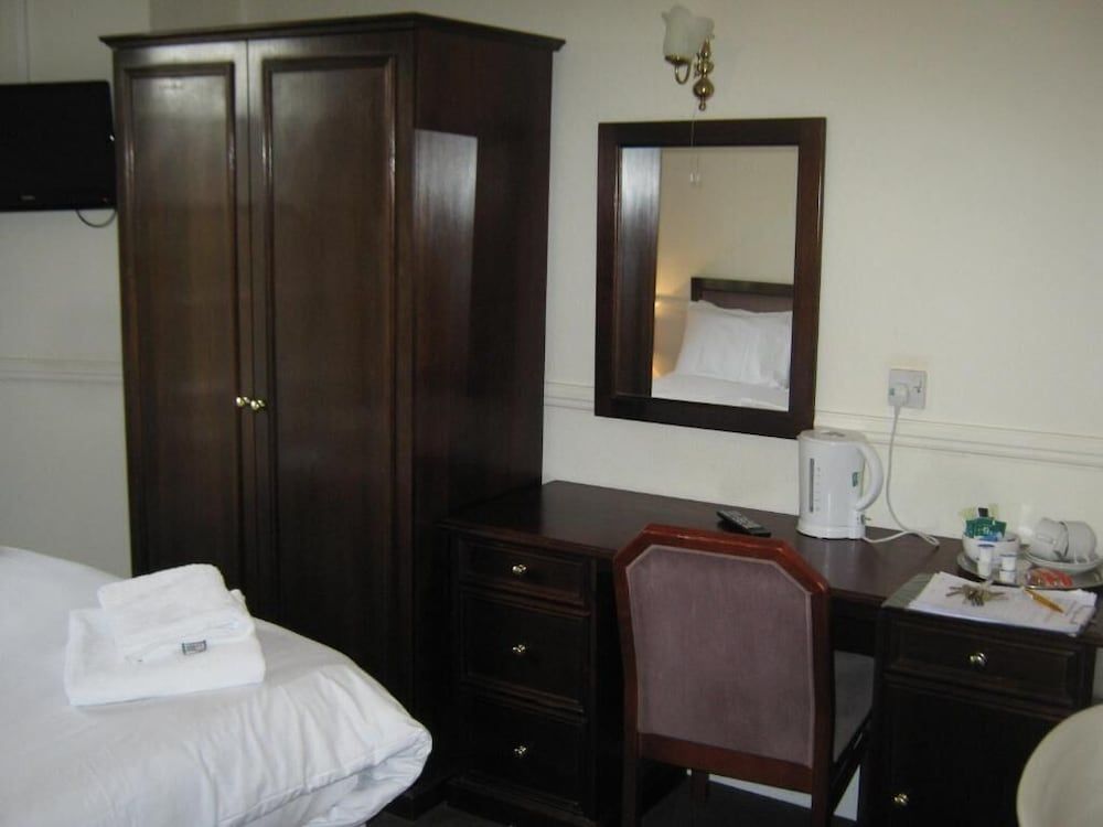 Rose & Crown Hotel 3