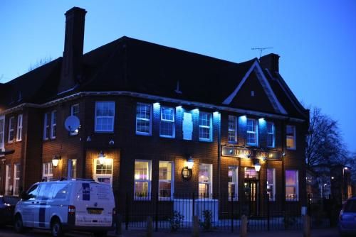 The Bull and Bush Hotel Kingston 2