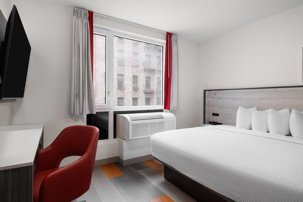 Ramada By Wyndham Brooklyn Near Flatbush 3