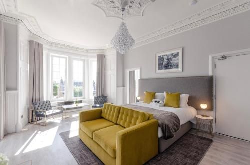 Sweeney Motherwell 3 estrelas em Motherwell