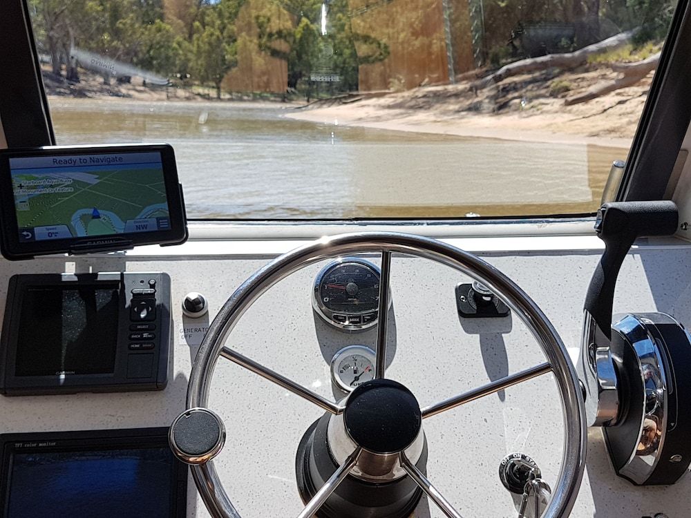 Moama on Murray River Cruisers 2