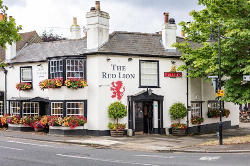 The Red Lion Hotel 2