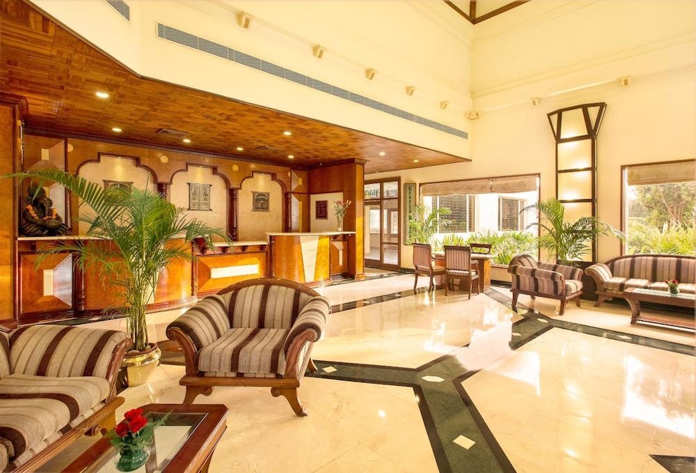 KK Royal Hotel & Convention Centre 3