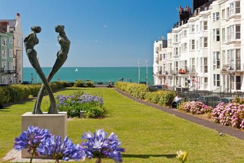 Hamptons Brighton 2