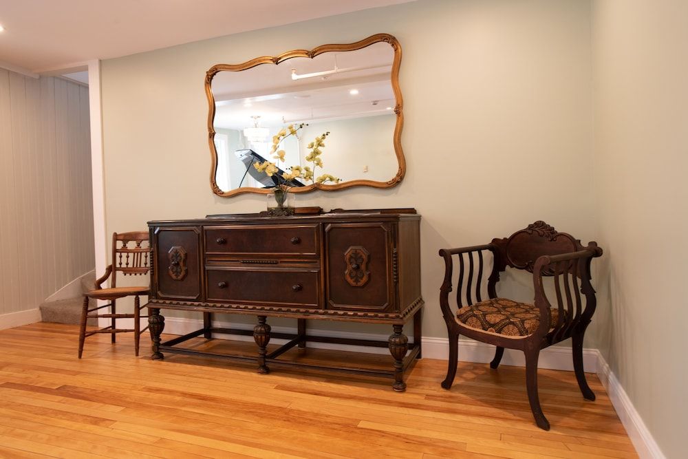 Cranmore Mountain Lodge Bed & Breakfast 2