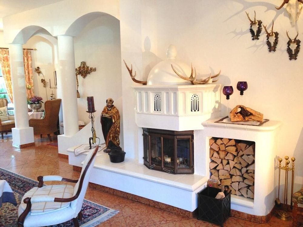 Dietrichsteinerhof Apartments & Rooms 2