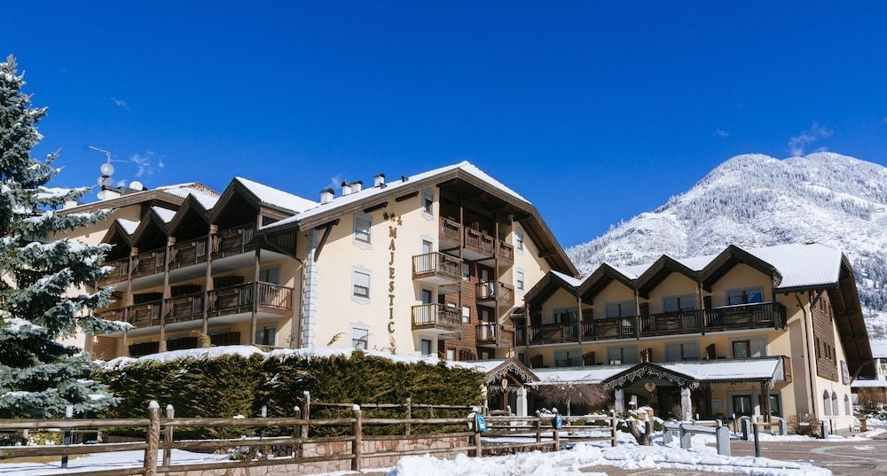 Aparthotel Majestic -1 estrellas en Predazzo