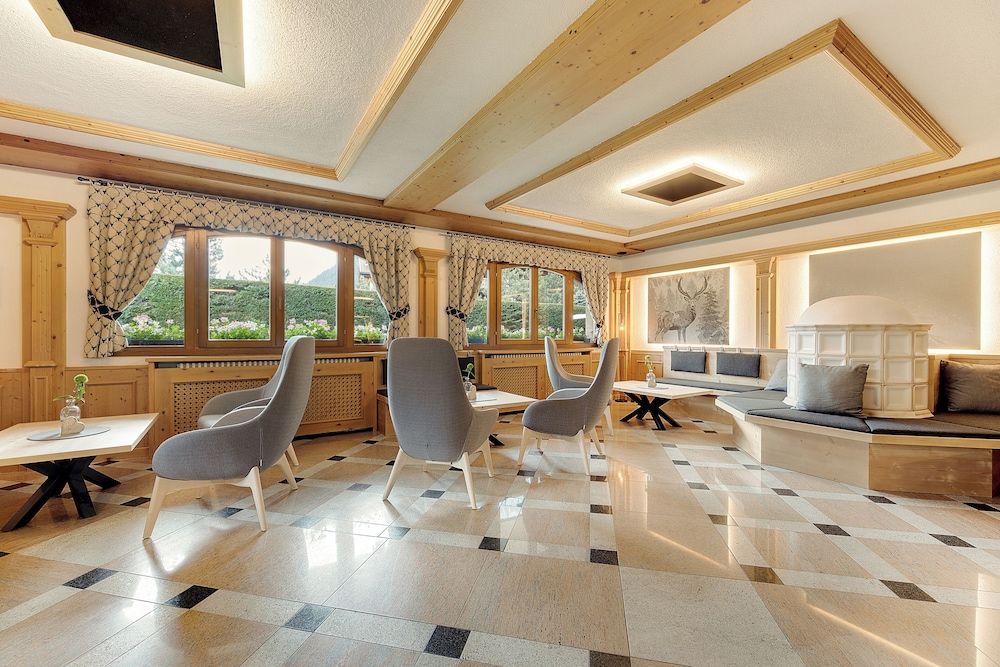 Aparthotel Majestic 3