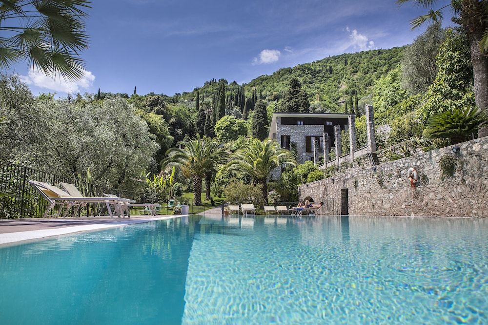 Hotel Livia 3 estrelas em Gargnano