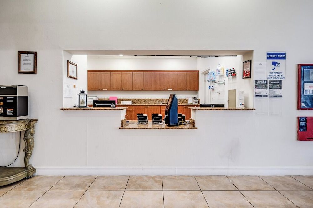 South River Suites 3