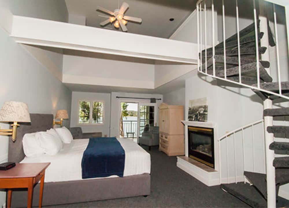 The French Country Inn Lake Geneva 3