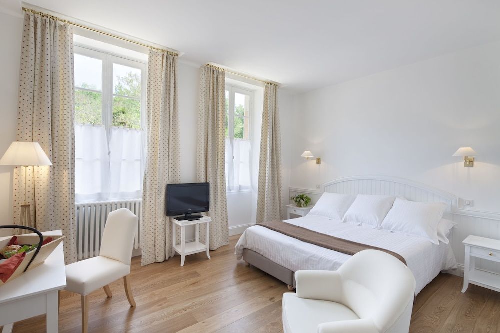 Relais & Châteaux La Bastide 3