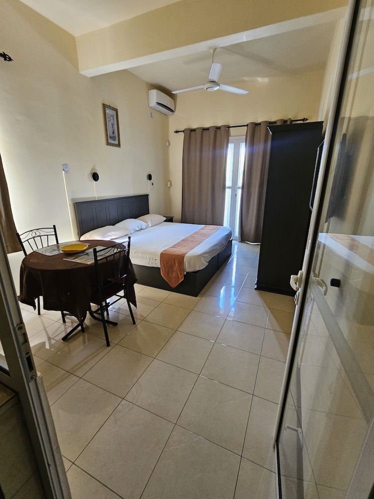 Monalysa Holidays -1 estrellas en Grand Baie