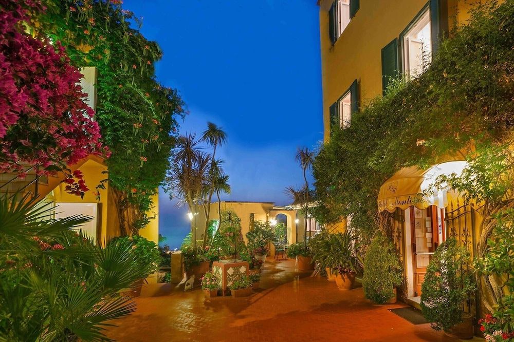 Hotel Pensione Monti 1