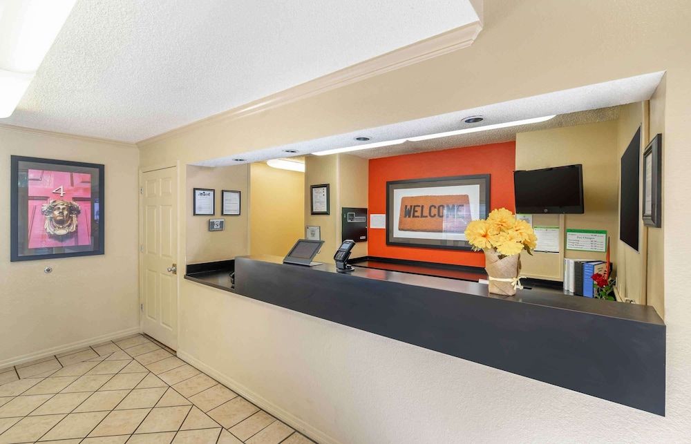 Extended Stay America Select Suites Tampa Brandon 2