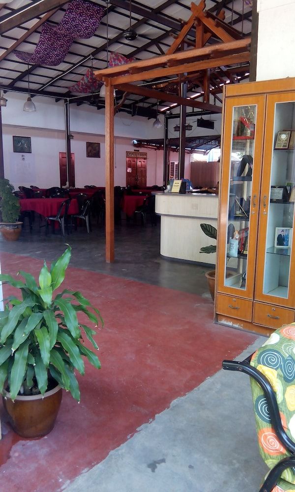 Purnama Beach Resort 3