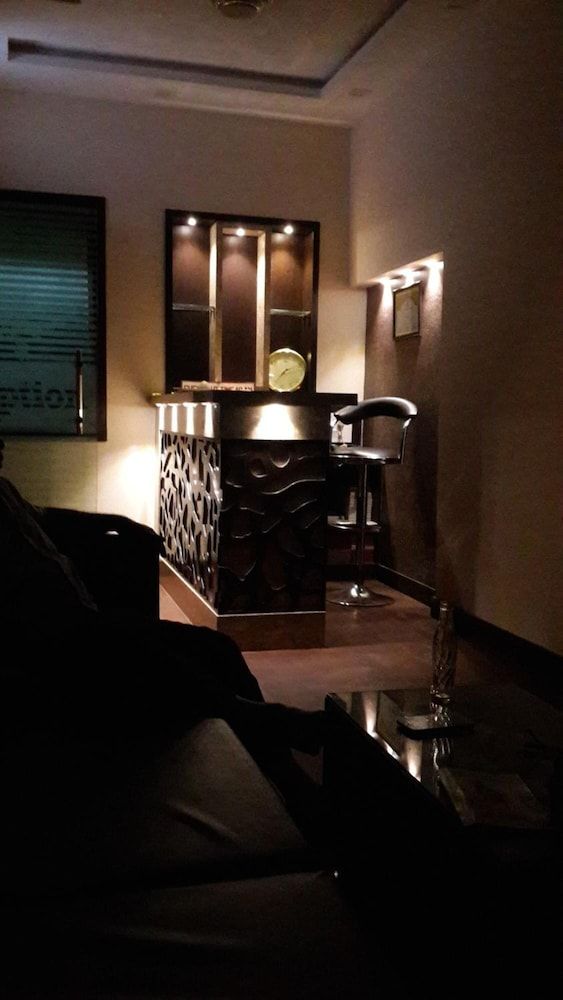 Hotel Sheela 2