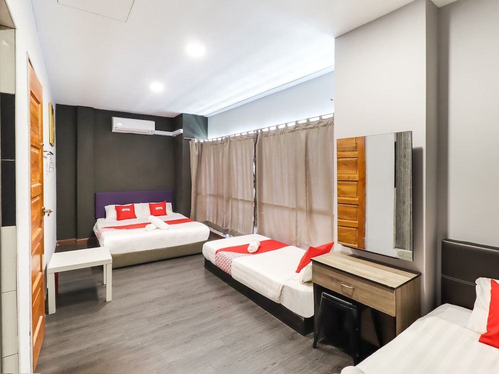 OYO 89381 Moonnight Hotel
