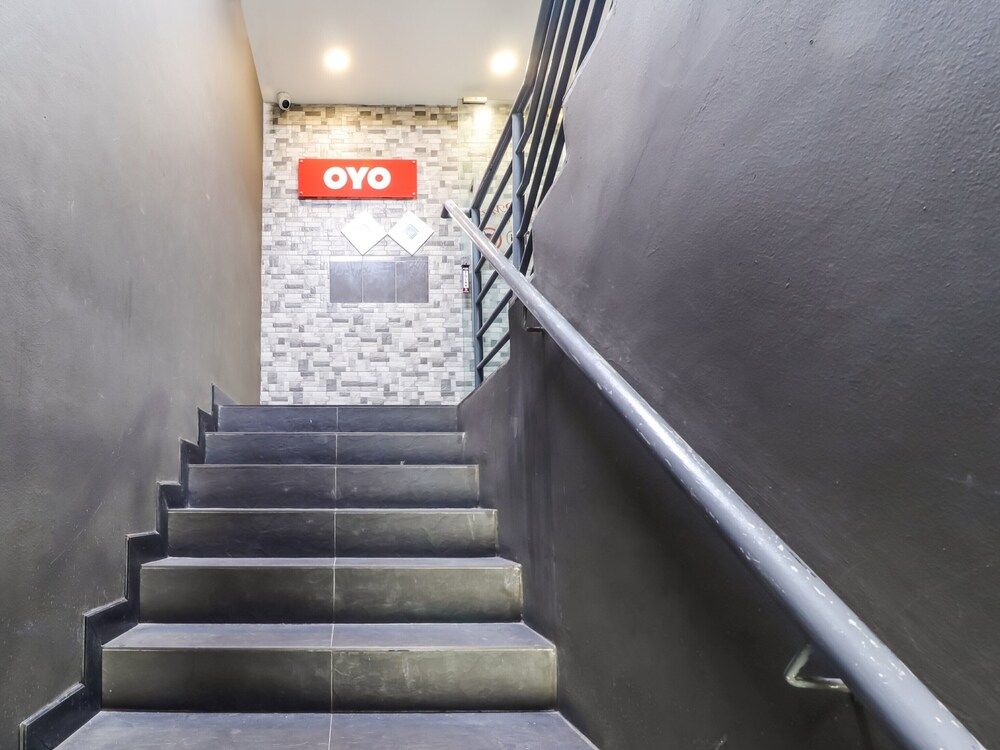 OYO 89381 Moonnight Hotel 3