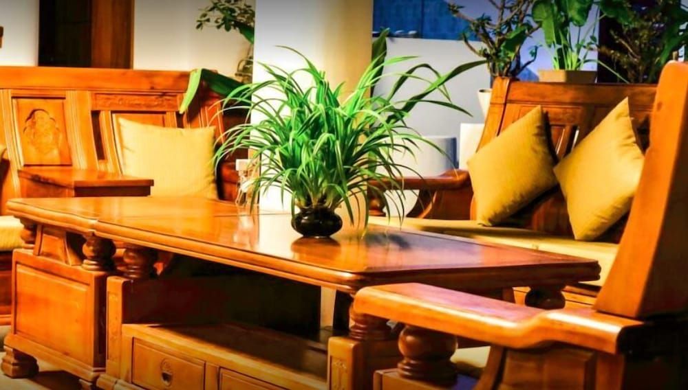 Marina Bay Retreat & Spa