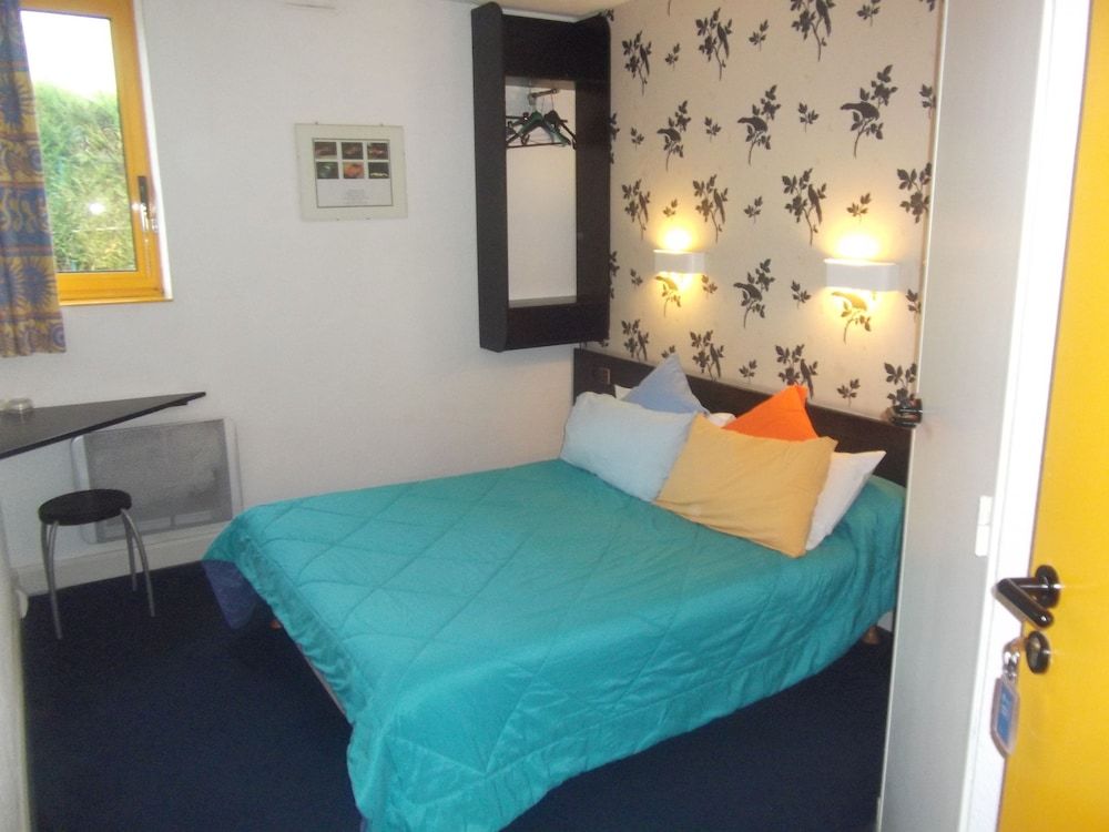 Rev'Hotel Coignières 3