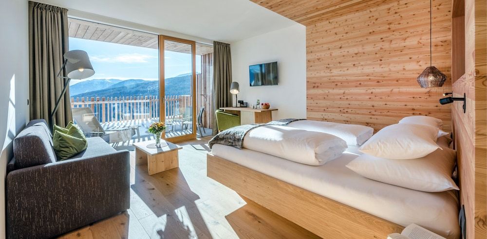 Tratterhof Mountain Sky Hotel 3