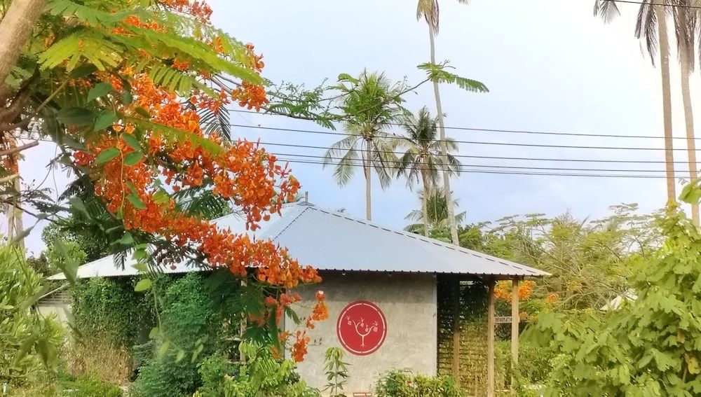 Naivacha Tent Koh Mak 2