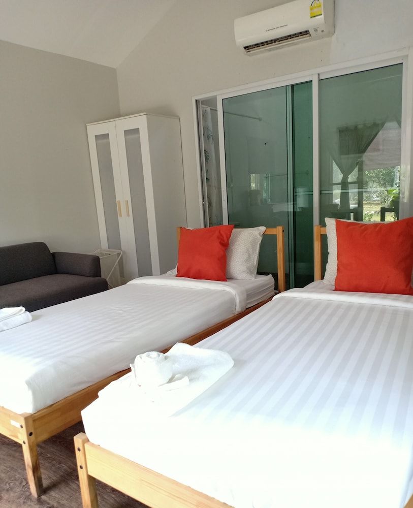 Naivacha Tent Koh Mak 3