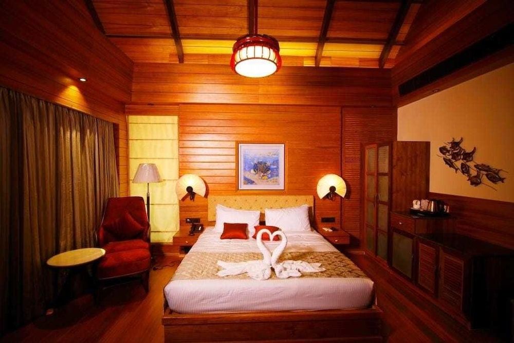 Sandyy Wavess Beach Resort 2