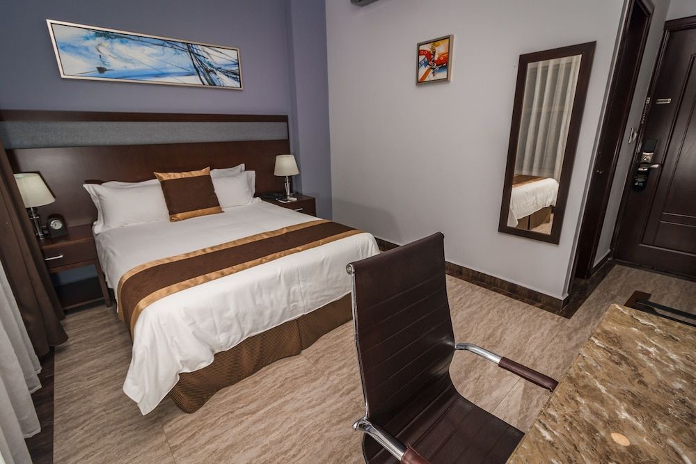 Hotel City Plaza & Suites 3