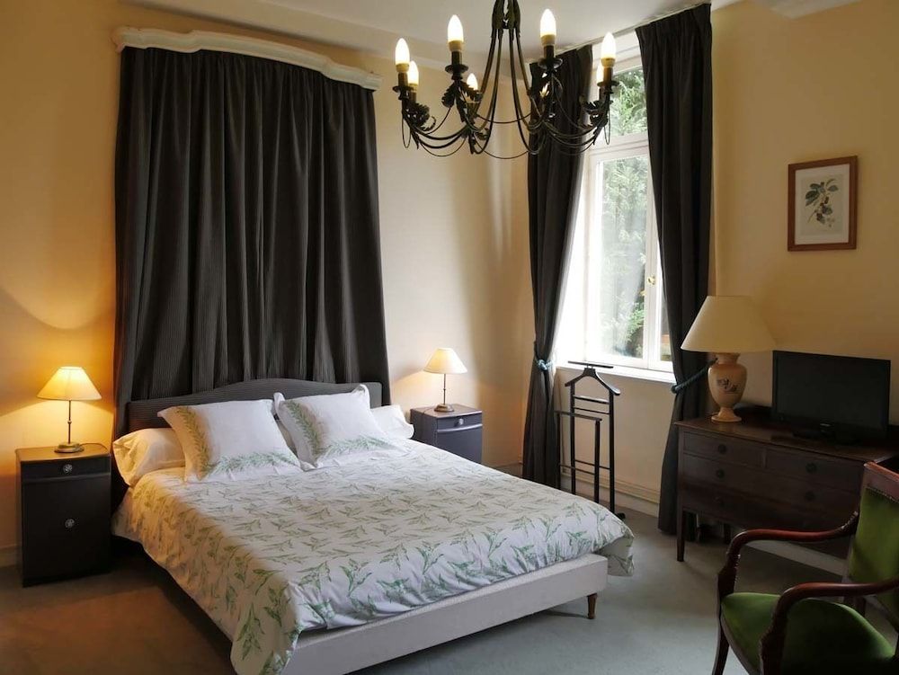 Chambres d'Hôtes Château de Courcelette 2