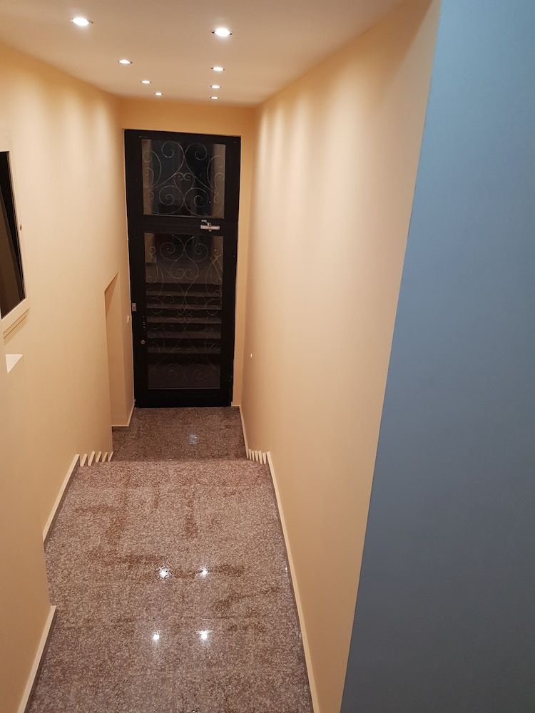 Twain Apart & Rooms 2