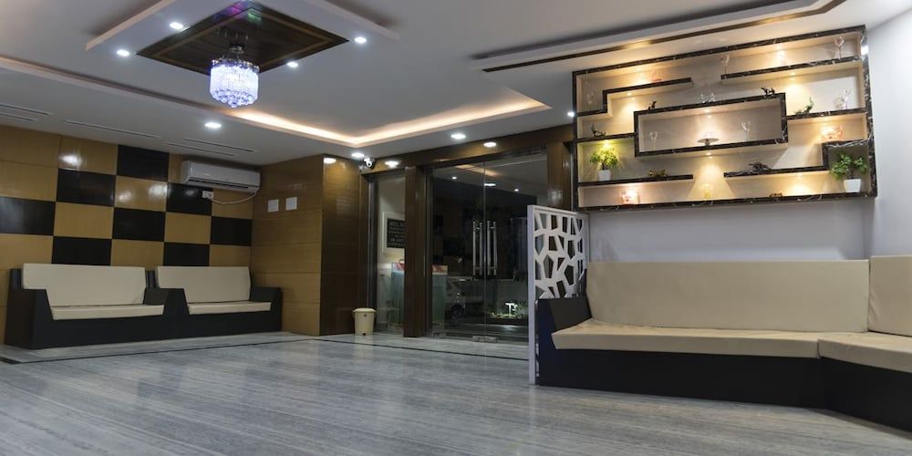 Rajhans Hotel and Resort 3