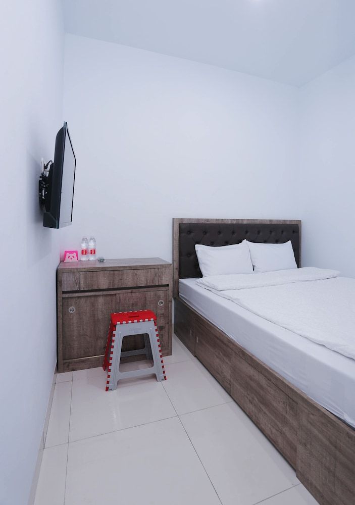 Ratana Cengkareng 3