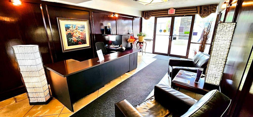 The Medicine Hat Villa 3