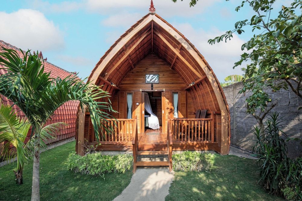 Made Taro Menjangan Homestay