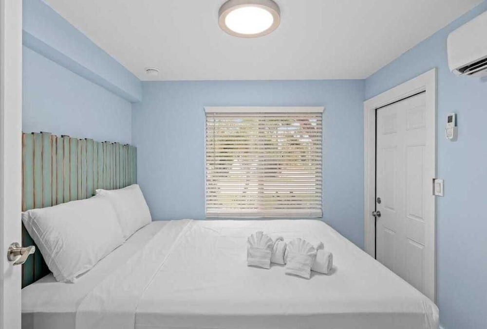 THE Palmview AND Sandpiper Inns 3
