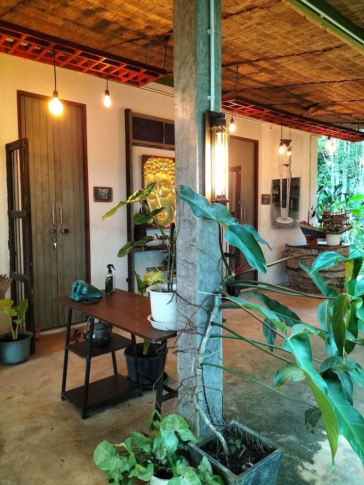 Baan Hotelier Resort 2