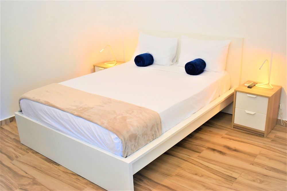 Tropical Casa Laguna 3