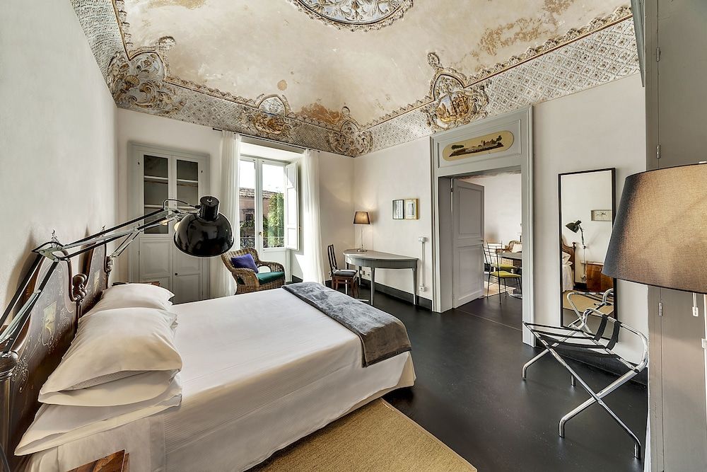 Palazzo Melfi Suite - Hotel