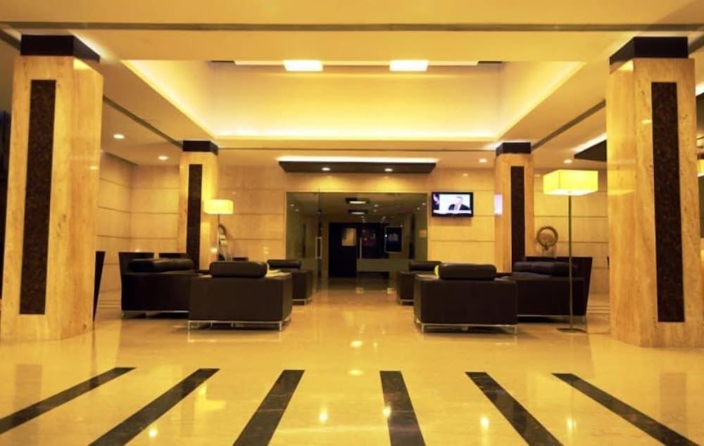 Cenneys Gateway - Pride of Salem 2