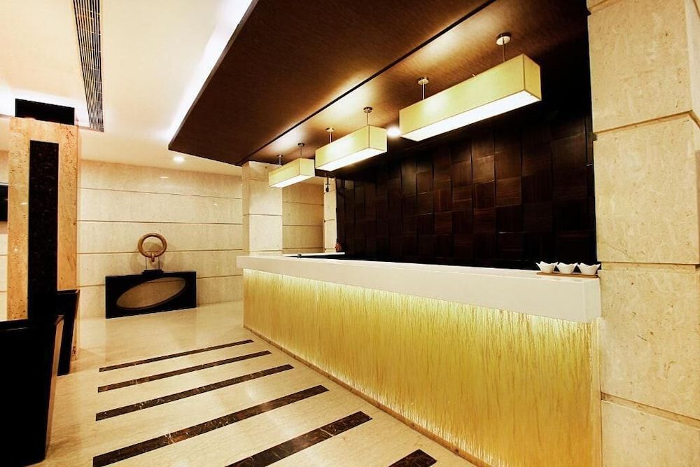 Cenneys Gateway - Pride of Salem 3