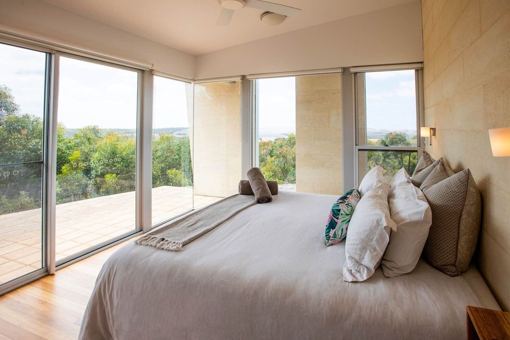 Tanonga Luxury Eco Lodges 3