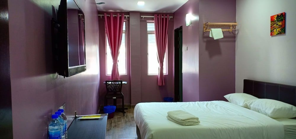 Purple Dream Homestay -1 estrellas en Klang