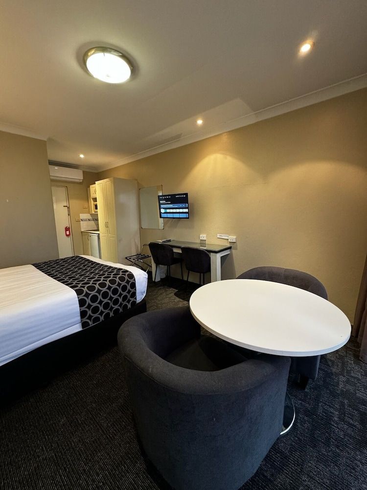 Acacia Motel Griffith 3