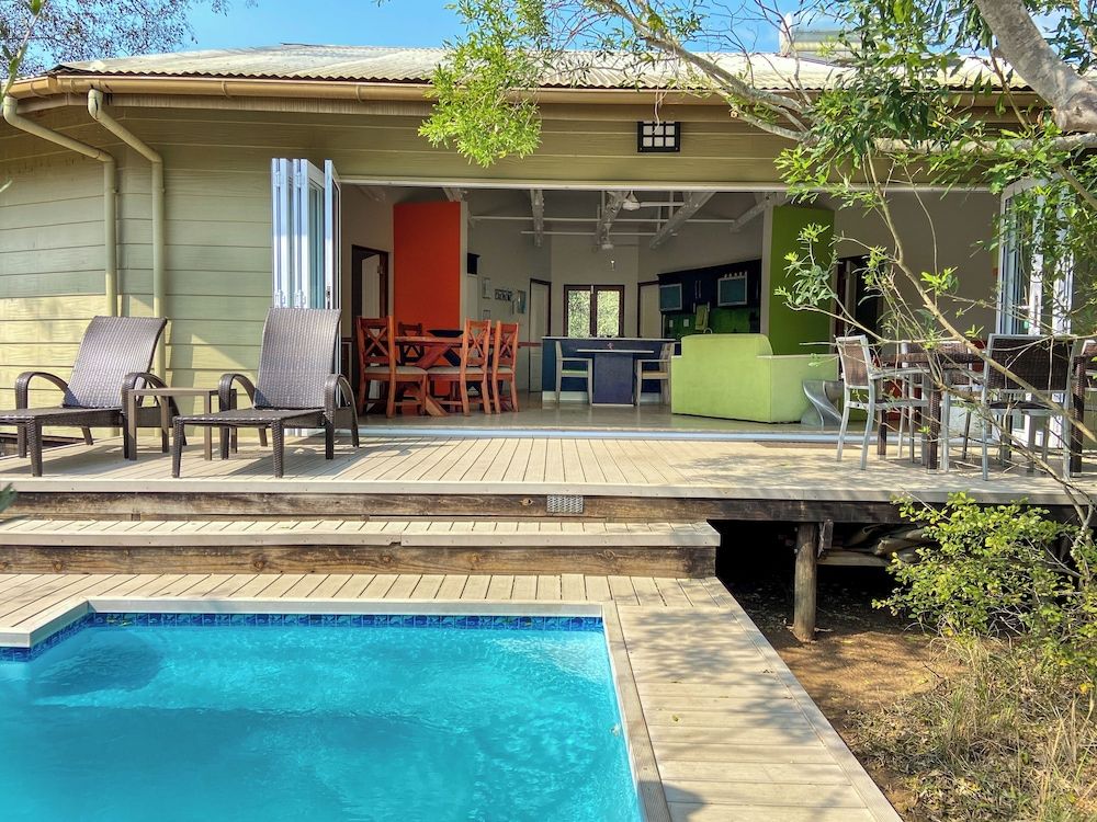 Bushwillow Collection