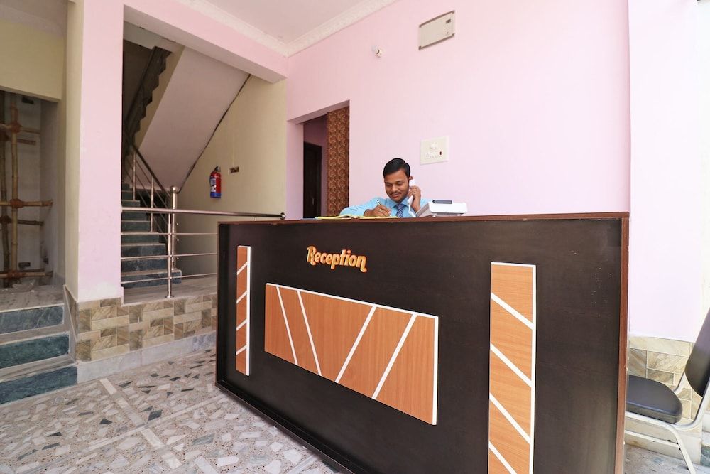 OYO 33471 Hotel Magadh Empire 2