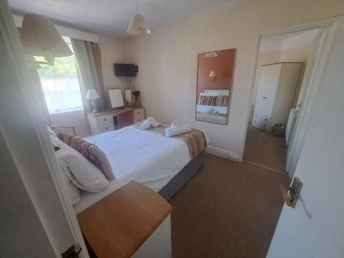 Lion Hotel & Studio Apartments 2