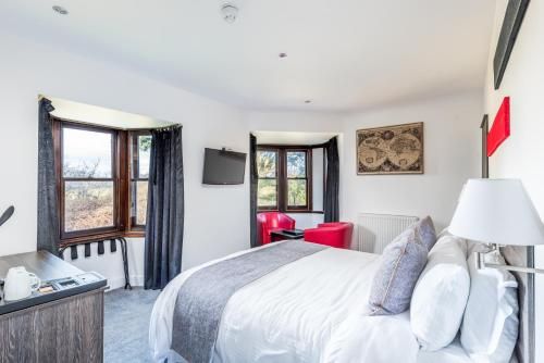 Grey Harlings Rooms 3